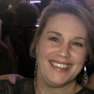 Meet your Posher, Angie